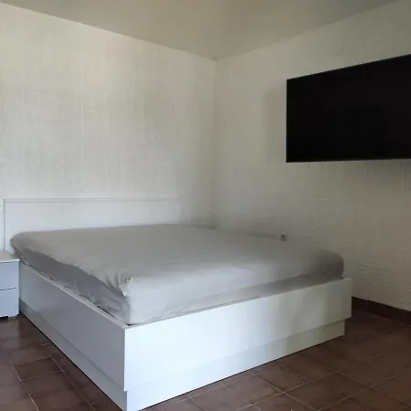 2 Minutes To The Beach With A Private Garden Crikvenica