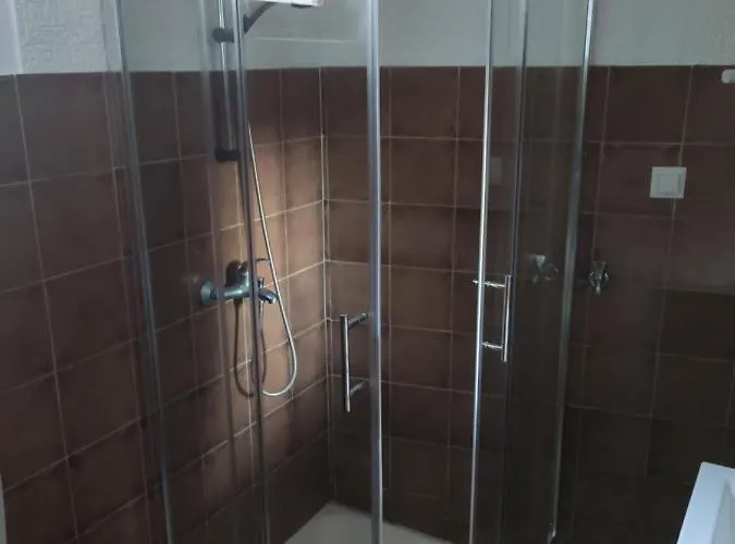 2 Minutes To The Beach With A Private Garden 公寓 *