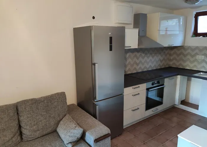 公寓 2 Minutes To The Beach With A Private Garden